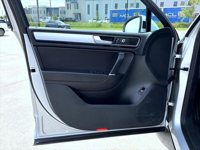 used 2017 Volkswagen Touareg car, priced at $15,620