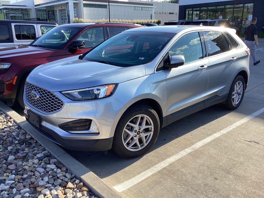 used 2024 Ford Edge car, priced at $27,852