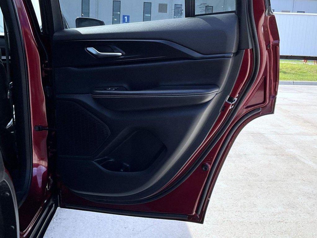 used 2024 Jeep Grand Cherokee car, priced at $31,883