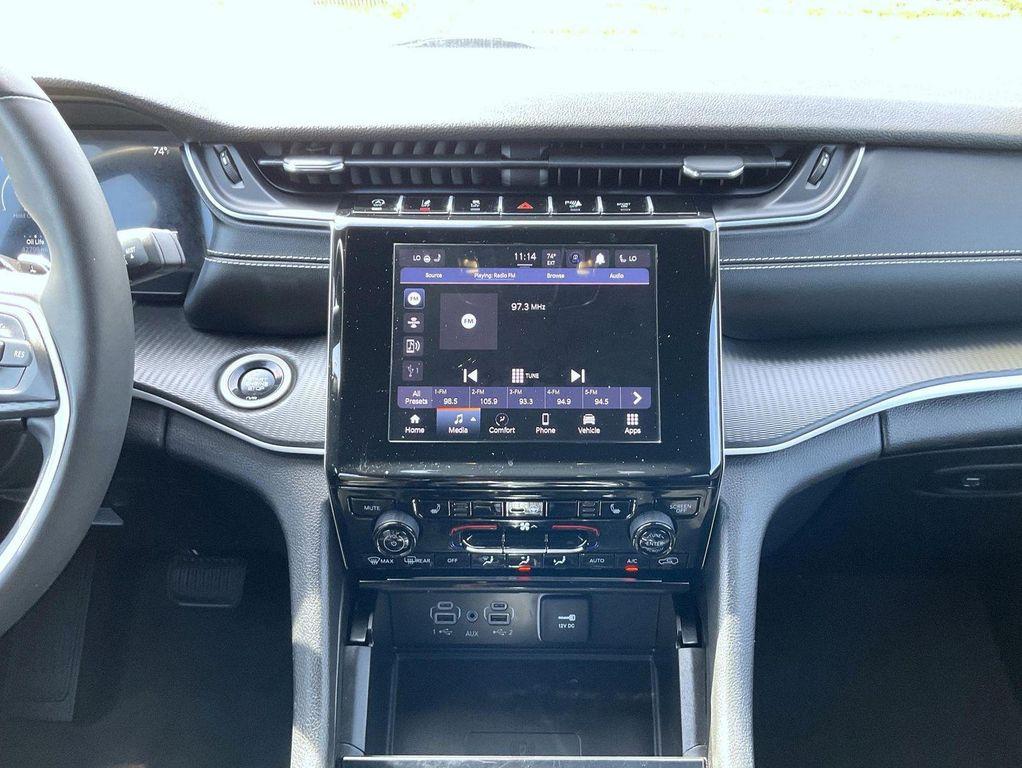 used 2024 Jeep Grand Cherokee car, priced at $31,883