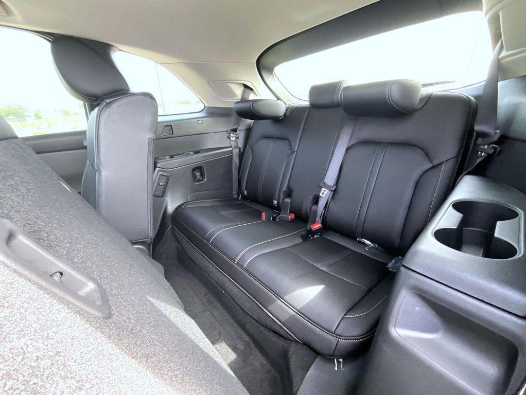new 2025 Mazda CX-90 car, priced at $40,634