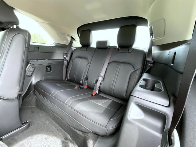 new 2025 Mazda CX-90 car, priced at $40,124