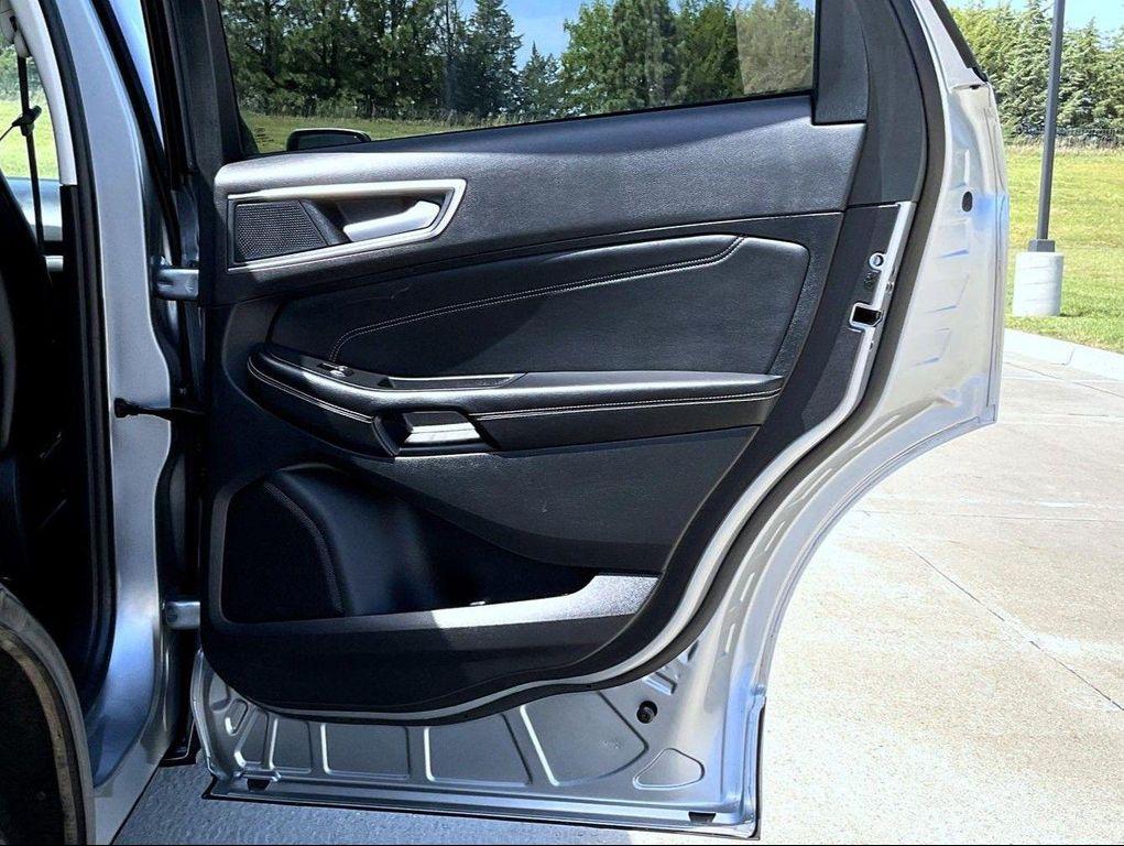 used 2024 Ford Edge car, priced at $29,584