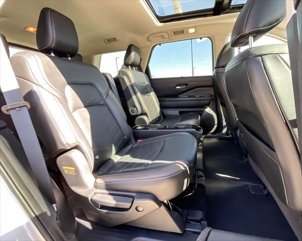 used 2022 Nissan Pathfinder car, priced at $36,498