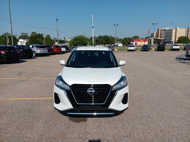 new 2024 Nissan Kicks car, priced at $24,600