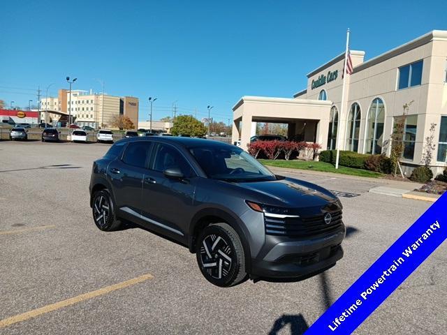 new 2025 Nissan Kicks car, priced at $25,920