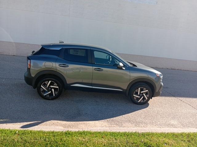 new 2025 Nissan Kicks car, priced at $25,920