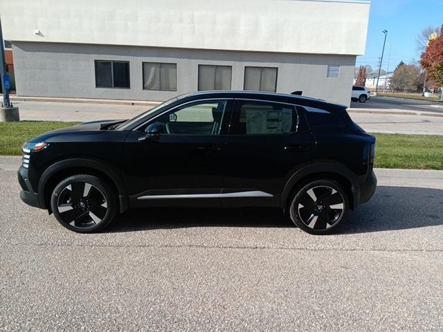 new 2025 Nissan Kicks car, priced at $28,075