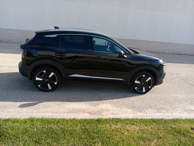 new 2025 Nissan Kicks car, priced at $28,075