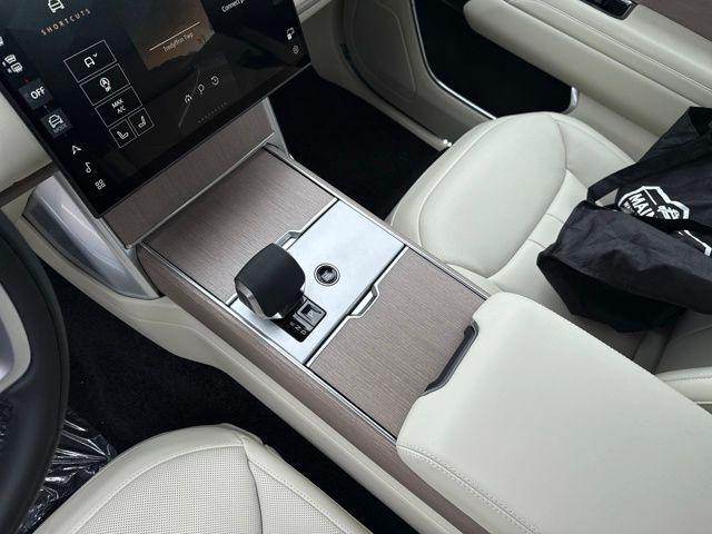 new 2025 Land Rover Range Rover car