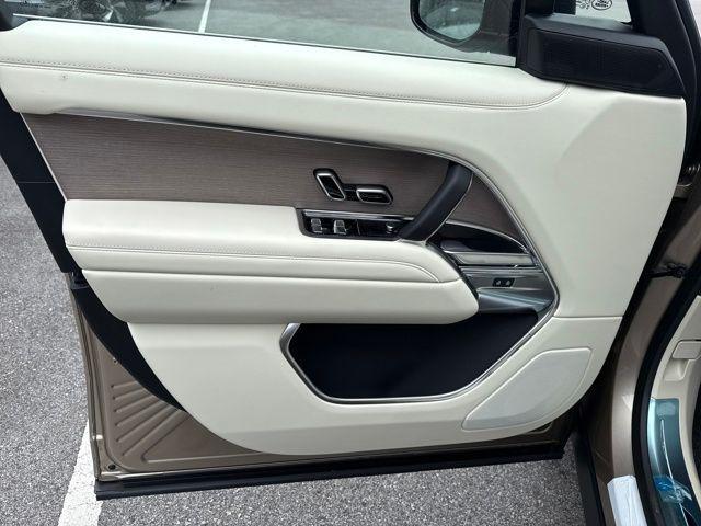 new 2025 Land Rover Range Rover car