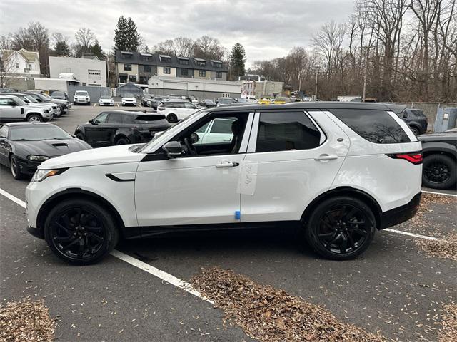 new 2024 Land Rover Discovery car, priced at $74,225