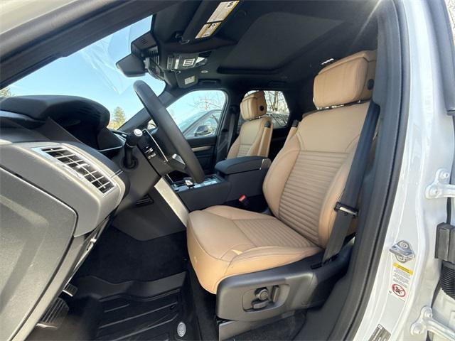 new 2025 Land Rover Discovery car, priced at $78,593