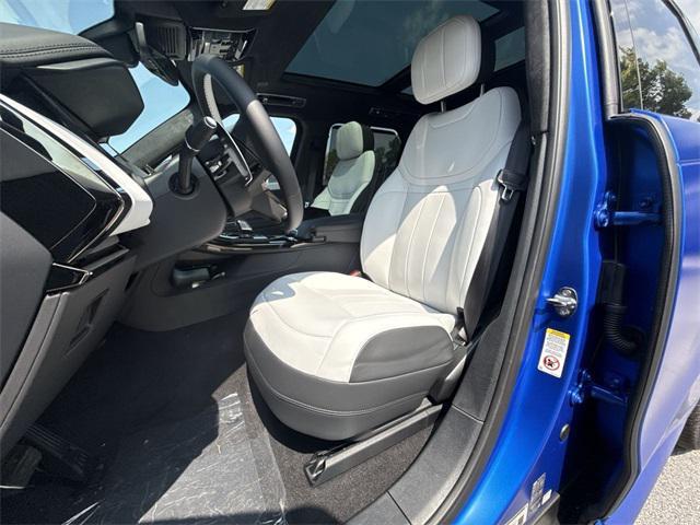 new 2025 Land Rover Range Rover Sport car, priced at $139,915