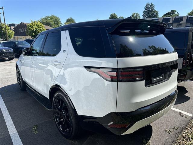 new 2024 Land Rover Discovery car, priced at $70,375