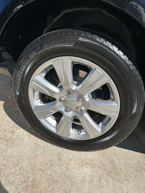 used 2015 Land Rover LR4 car, priced at $19,995