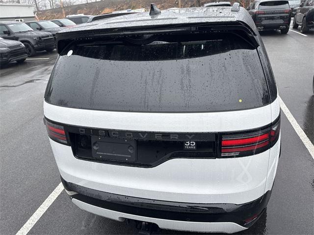new 2025 Land Rover Discovery car, priced at $80,525