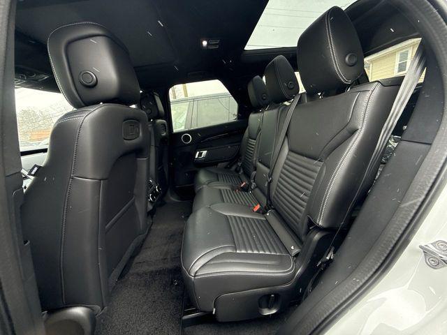 new 2025 Land Rover Discovery car, priced at $68,628
