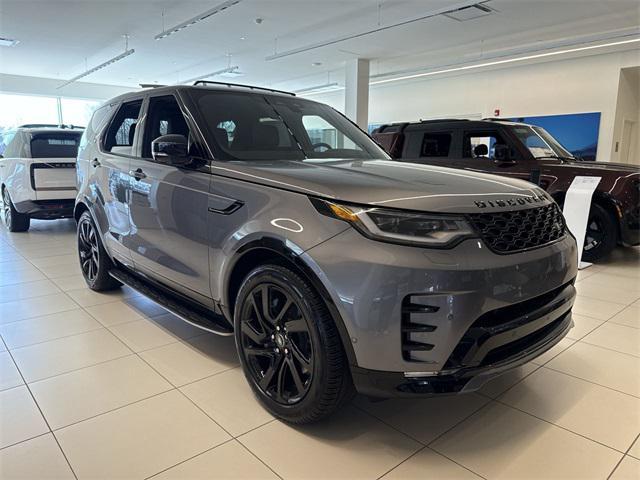 new 2025 Land Rover Discovery car, priced at $70,478
