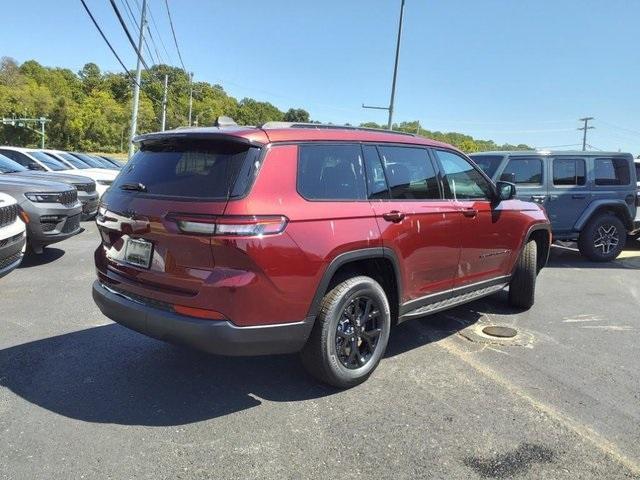 new 2024 Jeep Grand Cherokee L car, priced at $42,000