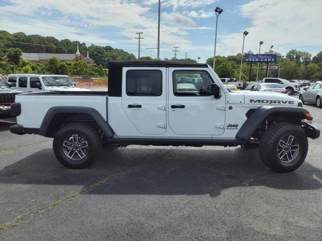 new 2024 Jeep Gladiator car, priced at $53,631