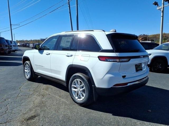 new 2025 Jeep Grand Cherokee car, priced at $40,497