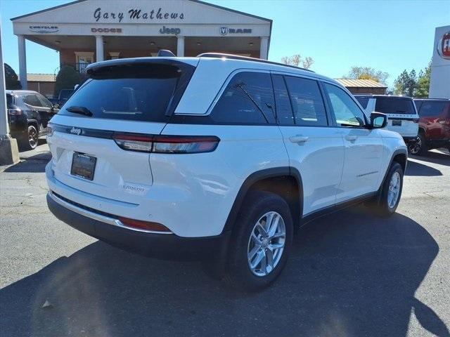 new 2025 Jeep Grand Cherokee car, priced at $40,497