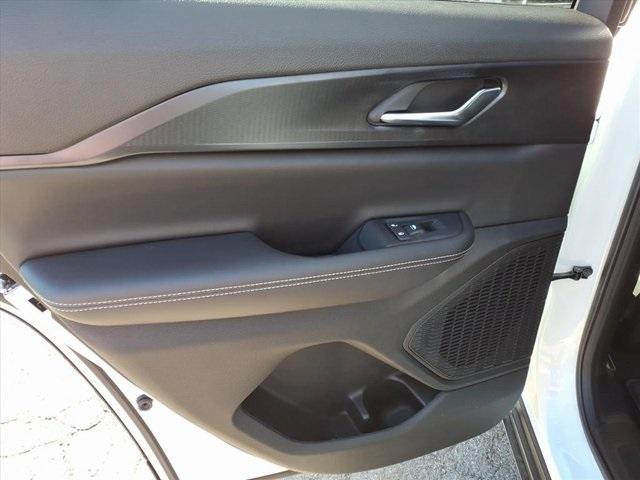 new 2025 Jeep Grand Cherokee car, priced at $40,497