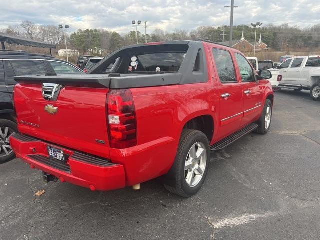 used 2011 Chevrolet Avalanche car, priced at $20,500