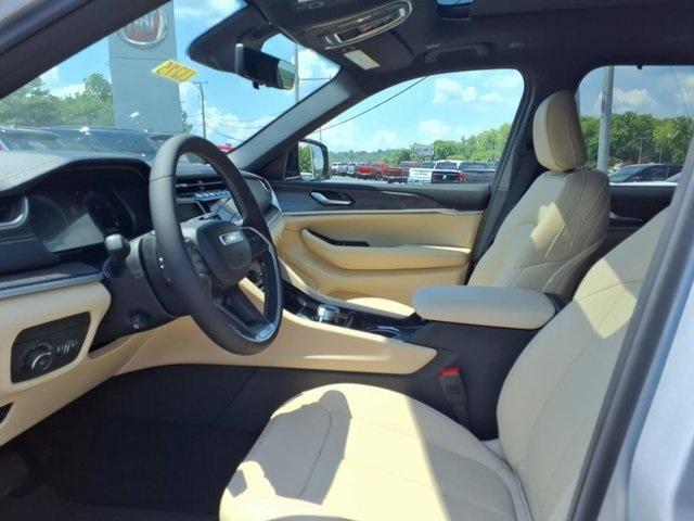 new 2025 Jeep Grand Cherokee L car, priced at $49,560