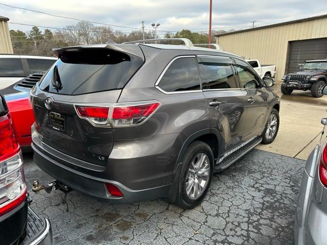 used 2016 Toyota Highlander car, priced at $17,500