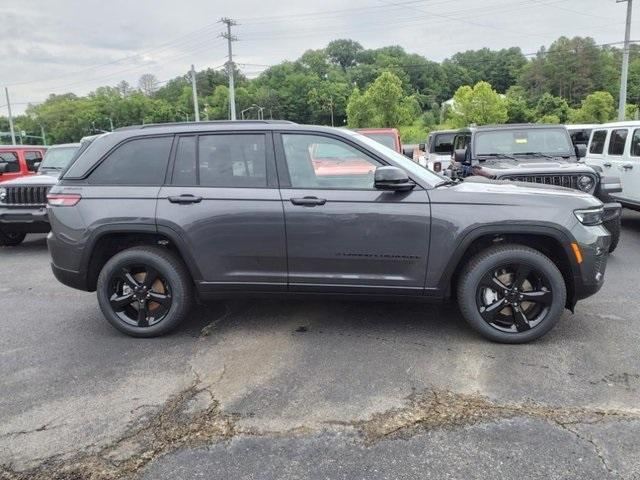 new 2024 Jeep Grand Cherokee car, priced at $49,500