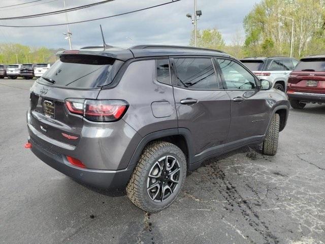 new 2024 Jeep Compass car, priced at $37,000