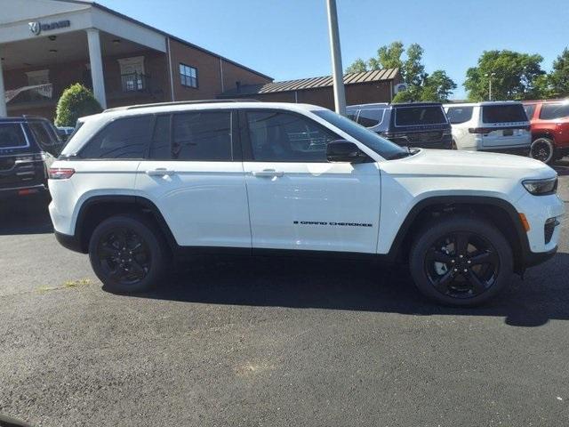 new 2024 Jeep Grand Cherokee car, priced at $49,750