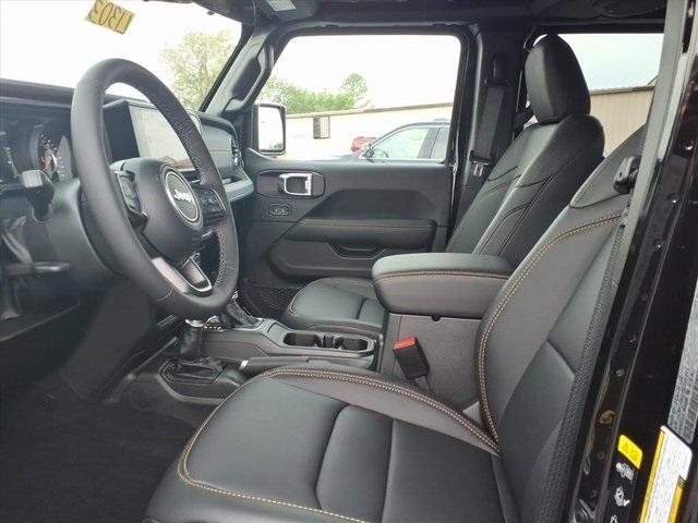 new 2025 Jeep Gladiator car, priced at $45,597