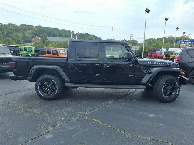 new 2025 Jeep Gladiator car, priced at $45,597