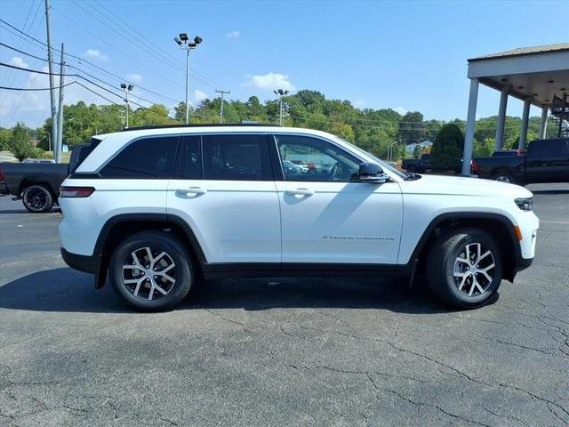 new 2025 Jeep Grand Cherokee car, priced at $48,625
