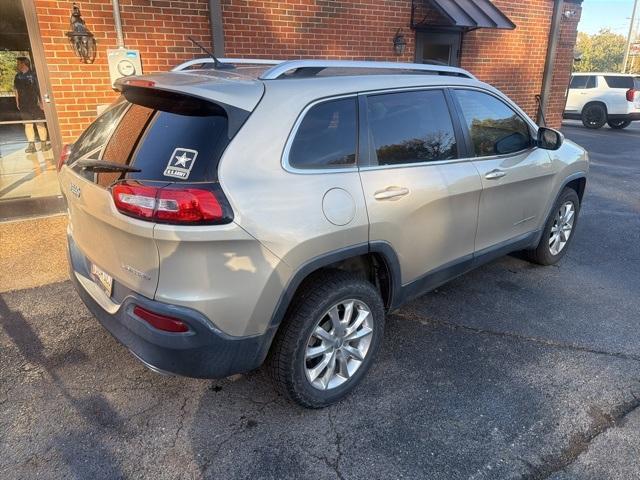 used 2015 Jeep Cherokee car, priced at $9,950