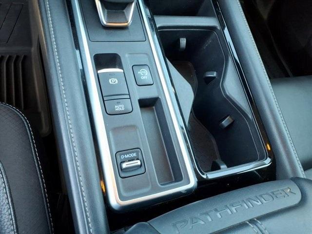 used 2022 Nissan Pathfinder car, priced at $28,400
