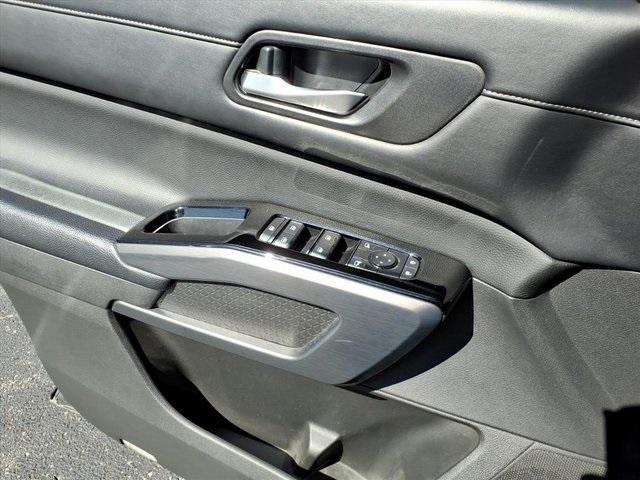 used 2022 Nissan Pathfinder car, priced at $28,400