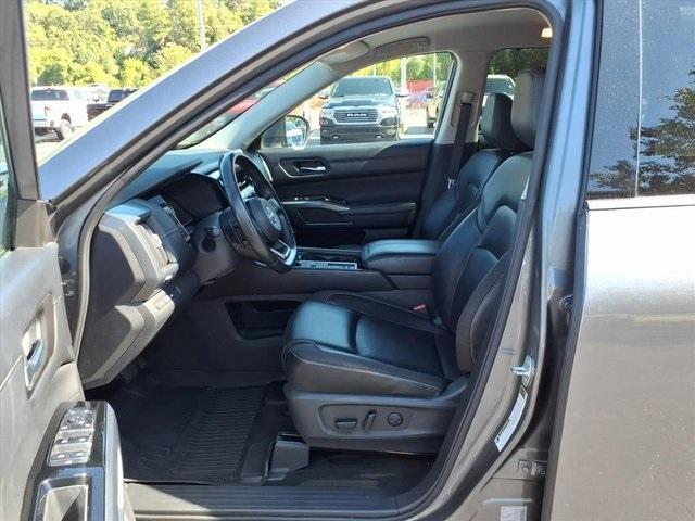 used 2022 Nissan Pathfinder car, priced at $28,400