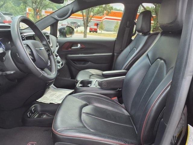 used 2020 Chrysler Pacifica Hybrid car, priced at $31,000