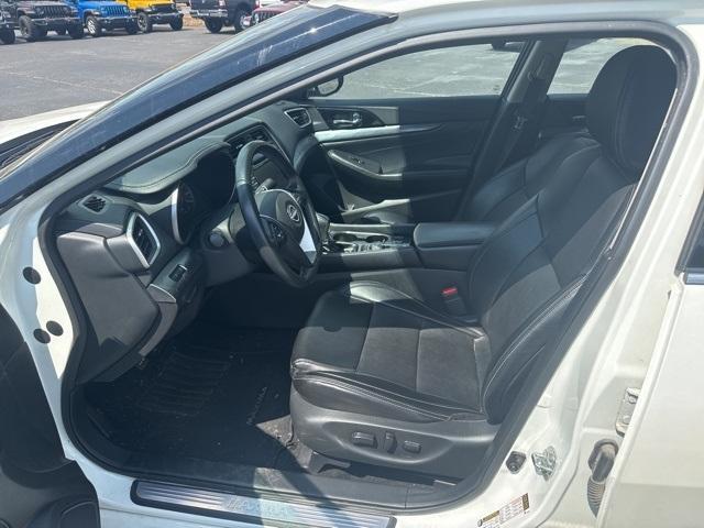 used 2023 Nissan Maxima car, priced at $25,400
