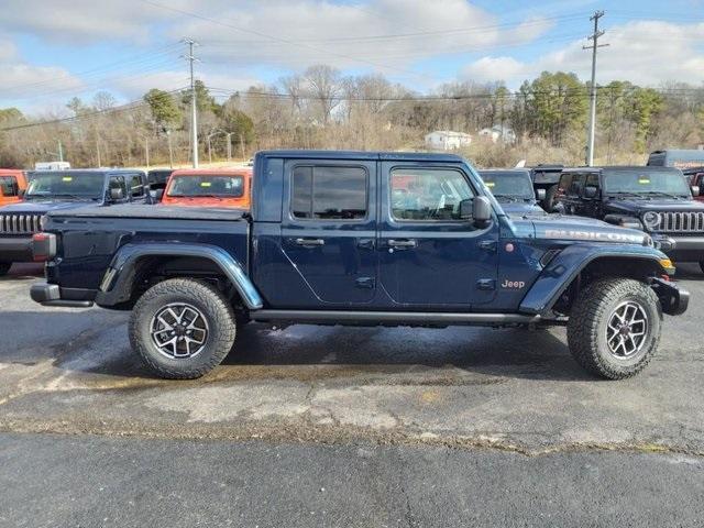 new 2025 Jeep Gladiator car, priced at $64,175