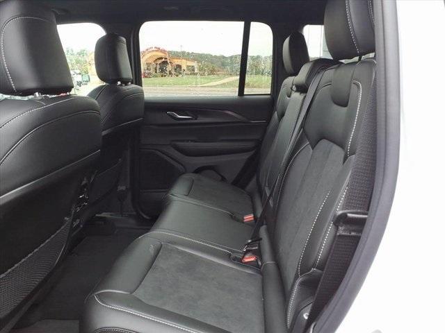 new 2025 Jeep Grand Cherokee car, priced at $44,279