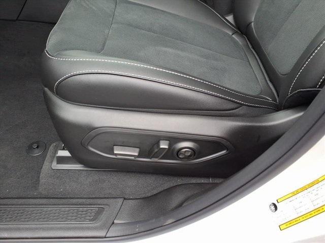 new 2025 Jeep Grand Cherokee car, priced at $44,279