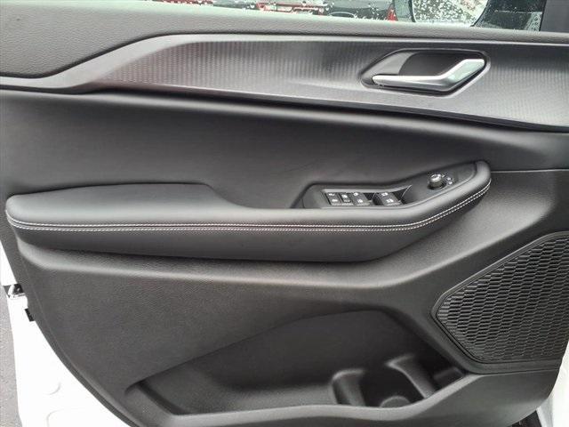 new 2025 Jeep Grand Cherokee car, priced at $44,279