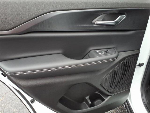 new 2025 Jeep Grand Cherokee car, priced at $44,279