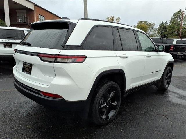 new 2025 Jeep Grand Cherokee car, priced at $44,279