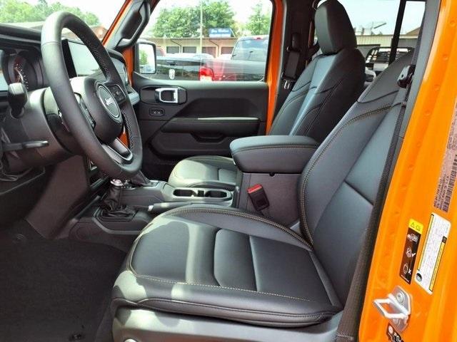 new 2025 Jeep Gladiator car, priced at $48,802